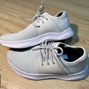 Vessi Everyday Classics- White- Size 7